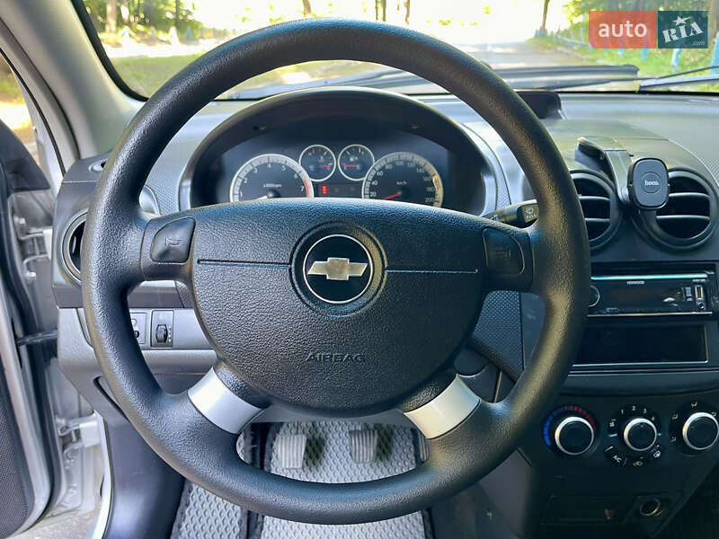 Седан Chevrolet Aveo 2007 в Виннице
