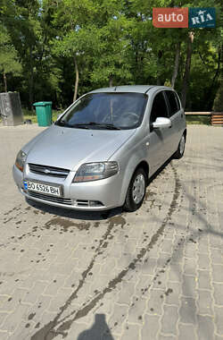 Хэтчбек Chevrolet Aveo 2008 в 