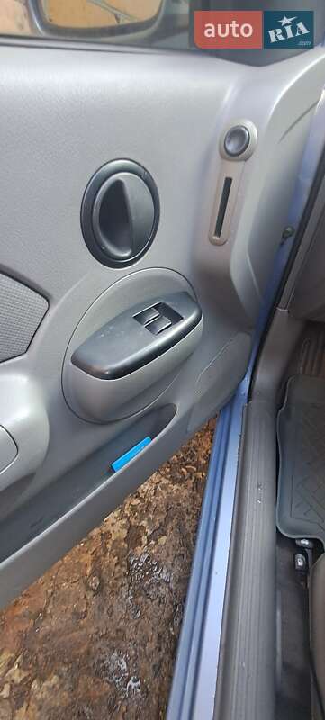 Седан Chevrolet Aveo 2005 в Хмельницком