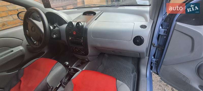 Седан Chevrolet Aveo 2005 в Хмельницком