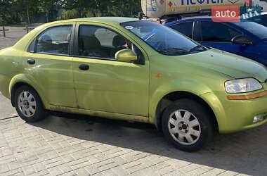 Седан Chevrolet Aveo 2005 в Днепре