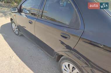 Седан Chevrolet Aveo 2004 в Дніпрі