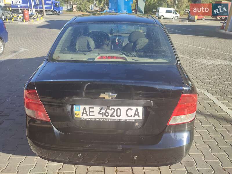 Седан Chevrolet Aveo 2004 в Днепре