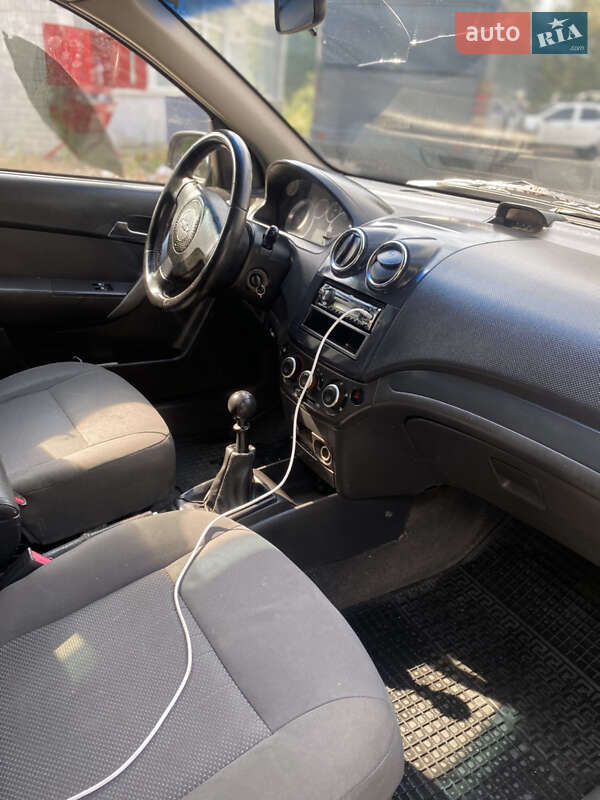 Седан Chevrolet Aveo 2007 в Киеве
