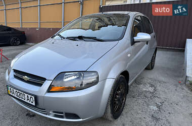 Хэтчбек Chevrolet Aveo 2008 в 