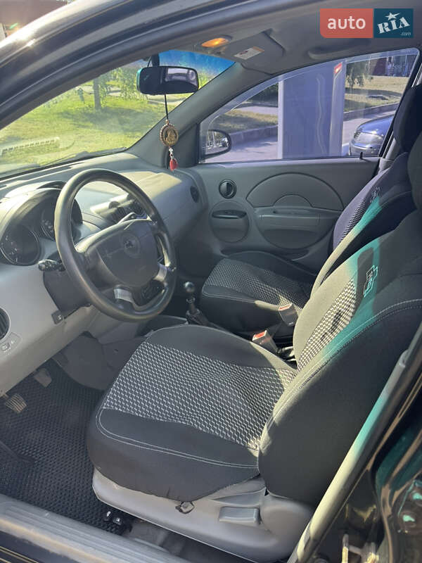 Седан Chevrolet Aveo 2005 в Харькове