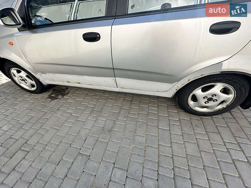 Седан Chevrolet Aveo 2004 в Коцюбинском