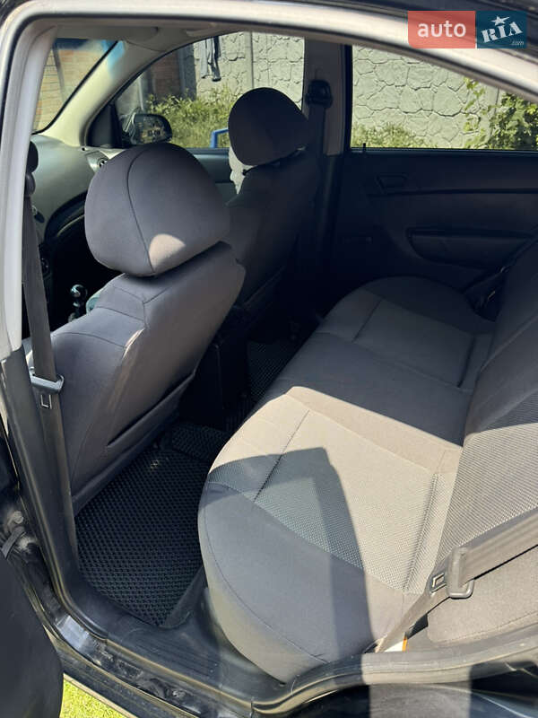Седан Chevrolet Aveo 2007 в Полтаве