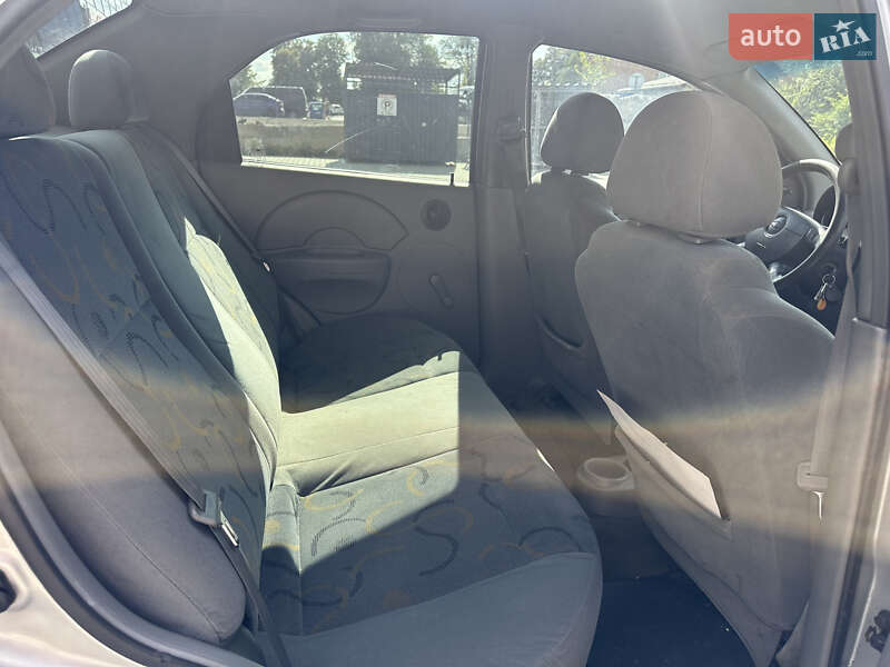 Седан Chevrolet Aveo 2005 в Виннице