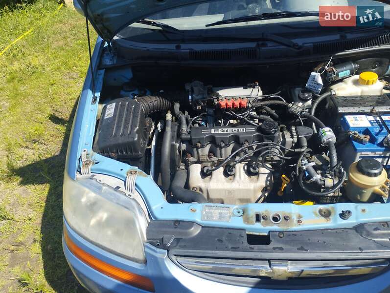 Хэтчбек Chevrolet Aveo 2005 в Вышгороде
