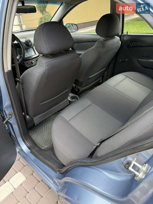 Седан Chevrolet Aveo 2007 в Косове