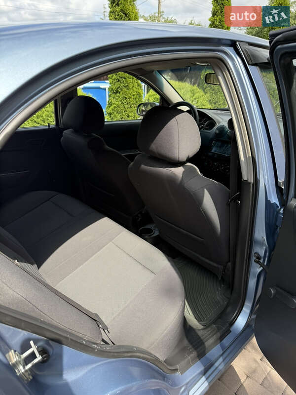 Седан Chevrolet Aveo 2007 в Косове