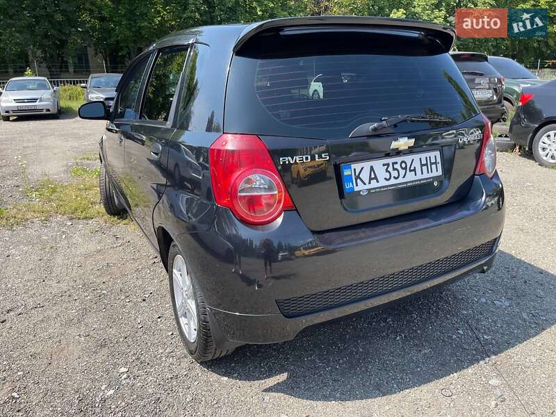 Хэтчбек Chevrolet Aveo 2011 в Киеве