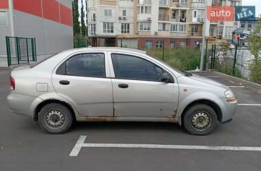 Седан Chevrolet Aveo 2004 в Києві