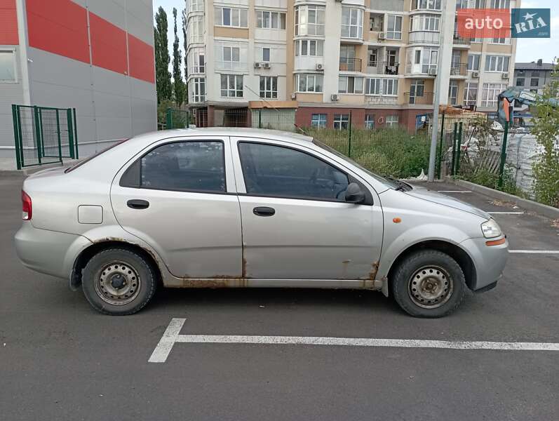 Chevrolet Aveo 2004