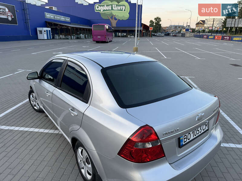 Седан Chevrolet Aveo 2008 в Тернополе