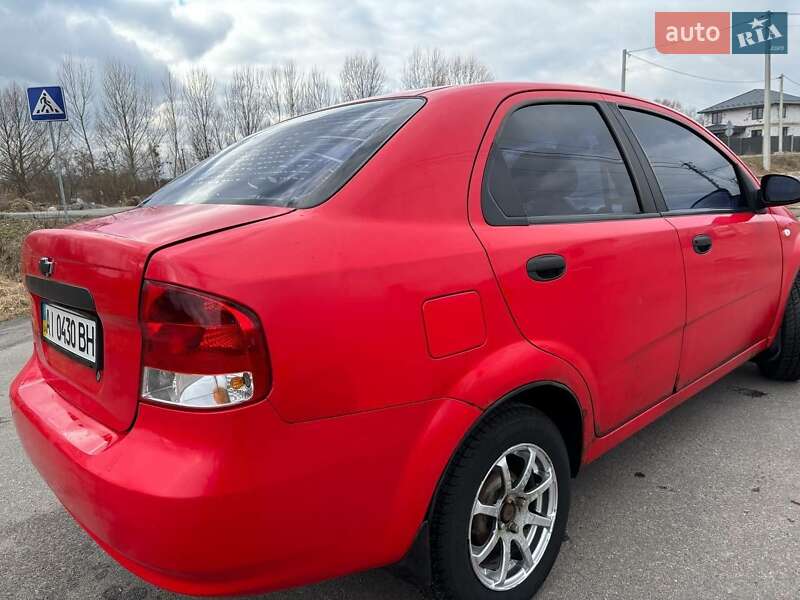 Седан Chevrolet Aveo 2006 в Обухове