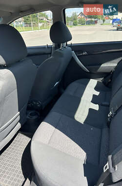 Седан Chevrolet Aveo 2010 в 
