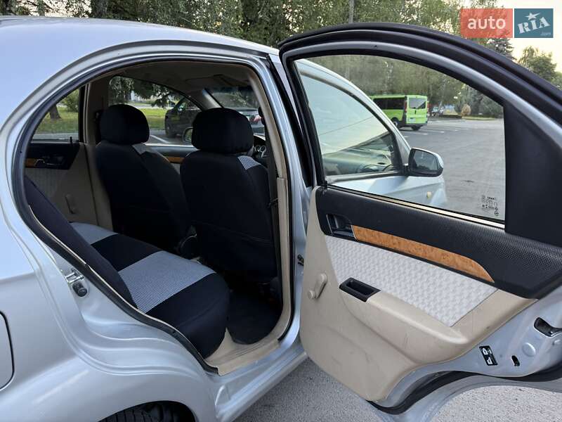 Седан Chevrolet Aveo 2008 в Золотоноше
