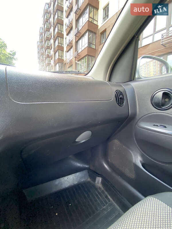 Седан Chevrolet Aveo 2005 в Чернигове