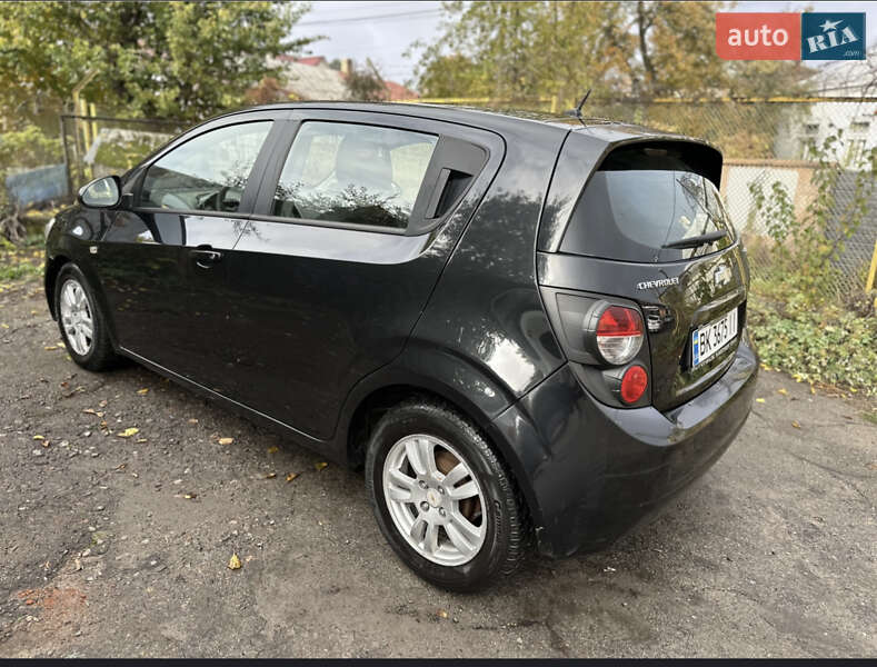 Хэтчбек Chevrolet Aveo 2012 в Ровно