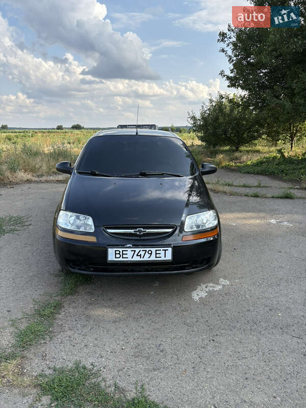 Седан Chevrolet Aveo 2005 в Голованевске