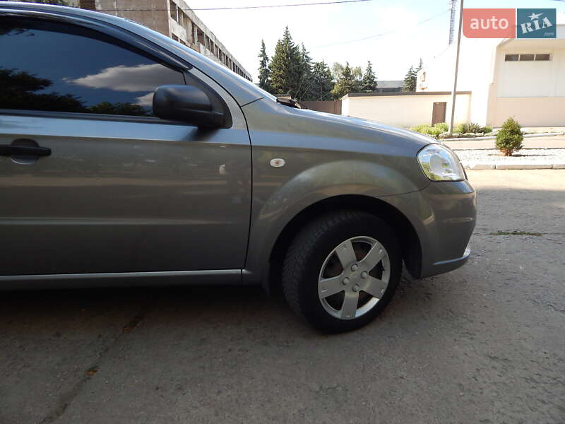 Седан Chevrolet Aveo 2008 в Марганце
