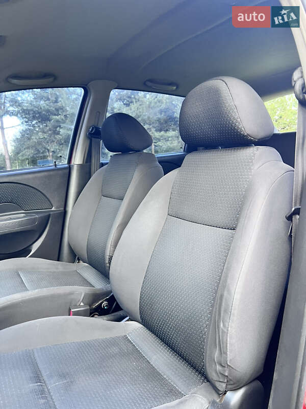 Хетчбек Chevrolet Aveo 2006 в Добросині