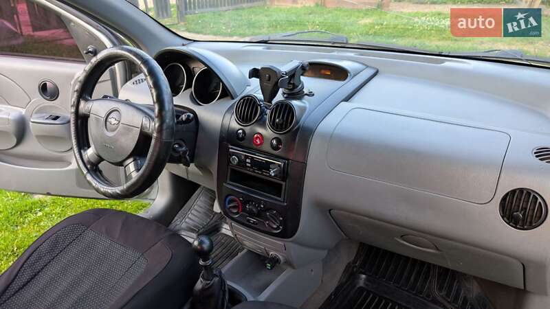 Седан Chevrolet Aveo 2005 в Шепетовке