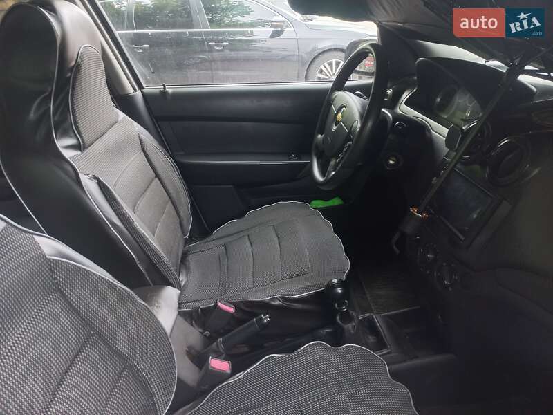 Седан Chevrolet Aveo 2007 в Киеве