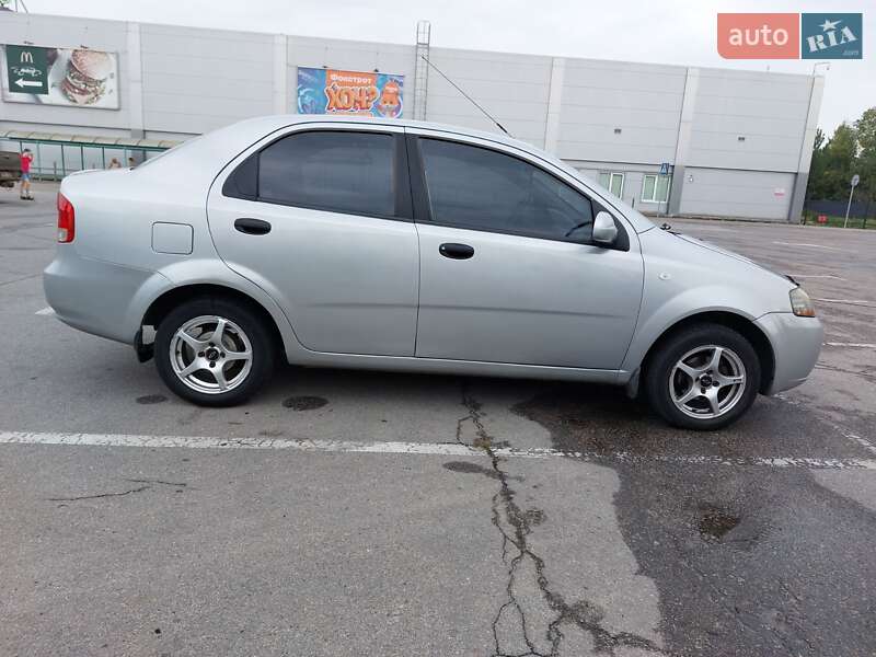 Седан Chevrolet Aveo 2005 в Запорожье
