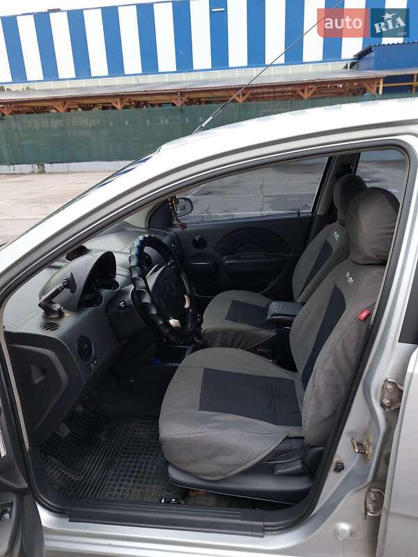 Седан Chevrolet Aveo 2005 в Запорожье