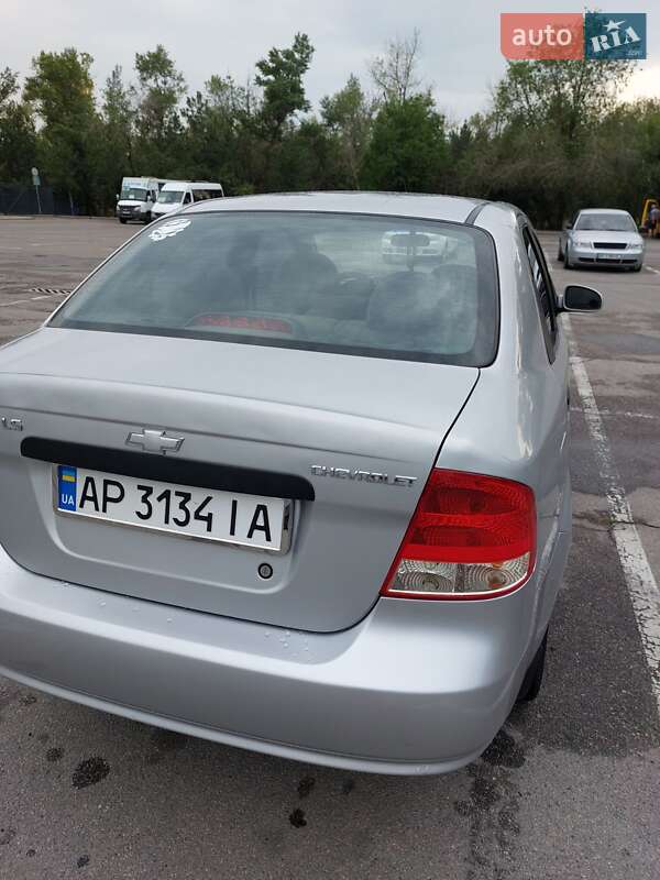 Седан Chevrolet Aveo 2005 в Запорожье