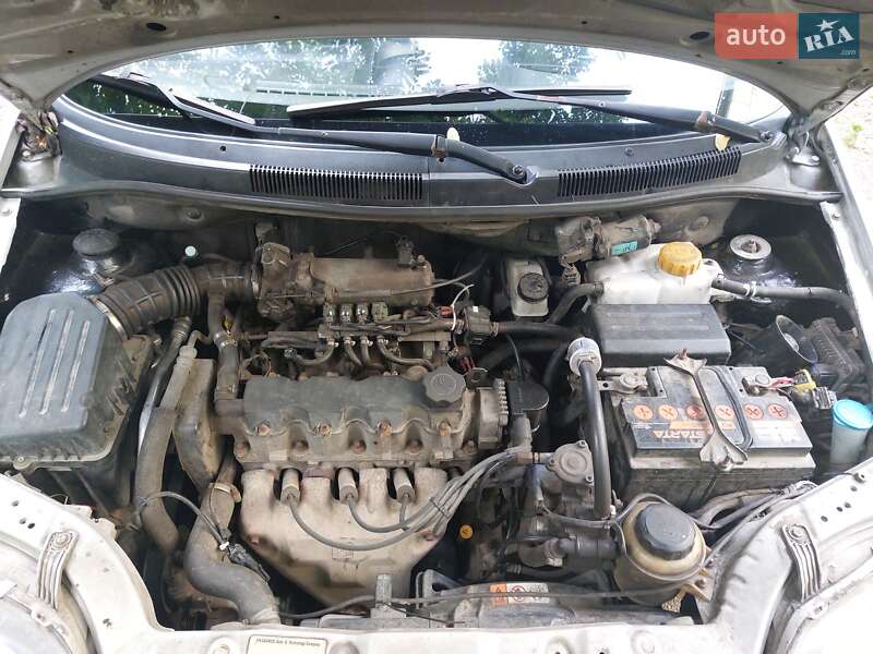 Седан Chevrolet Aveo 2005 в Запорожье
