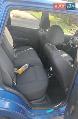 Хэтчбек Chevrolet Aveo 2009 в 