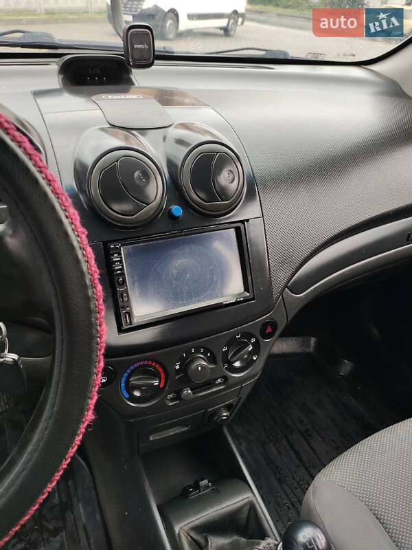 Седан Chevrolet Aveo 2006 в Хмельницком