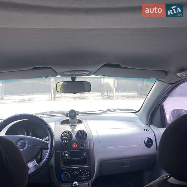 Седан Chevrolet Aveo 2005 в Умани