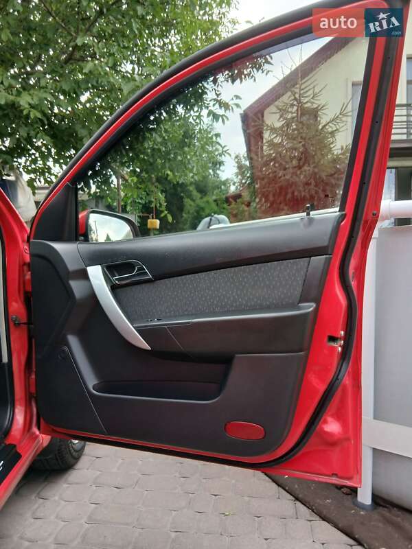 Седан Chevrolet Aveo 2008 в Запорожье