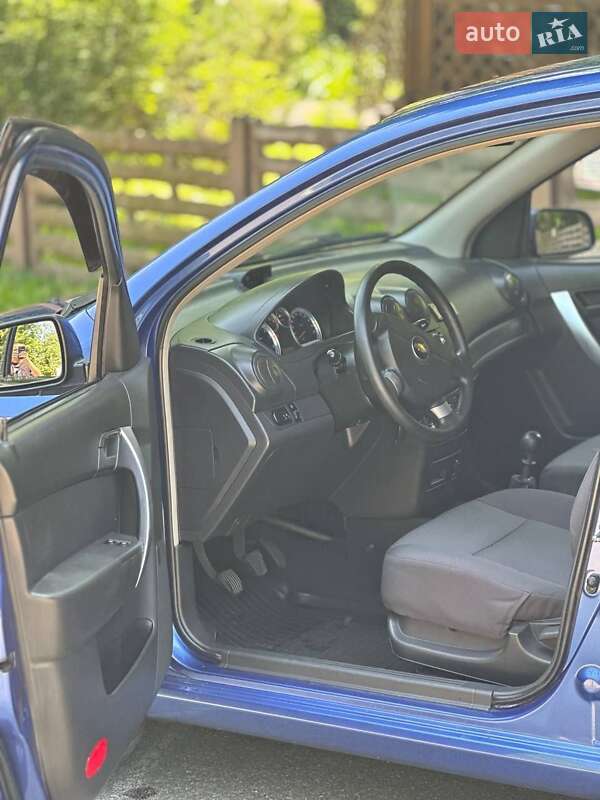 Седан Chevrolet Aveo 2008 в Полтаве