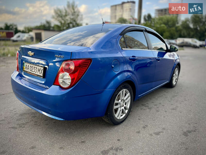 Седан Chevrolet Aveo 2012 в Киеве