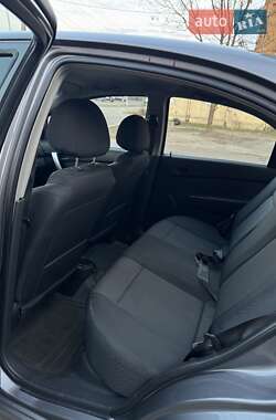 Седан Chevrolet Aveo 2011 в 