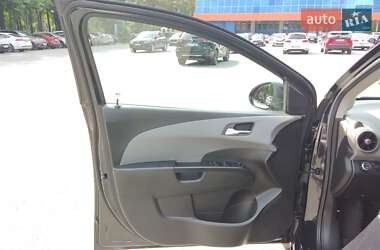 Седан Chevrolet Aveo 2013 в 
