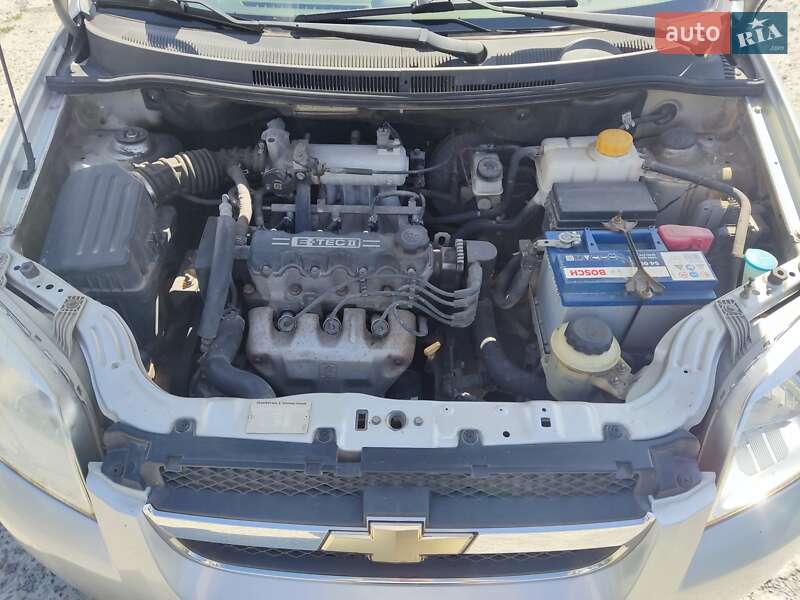 Седан Chevrolet Aveo 2008 в Нетішині