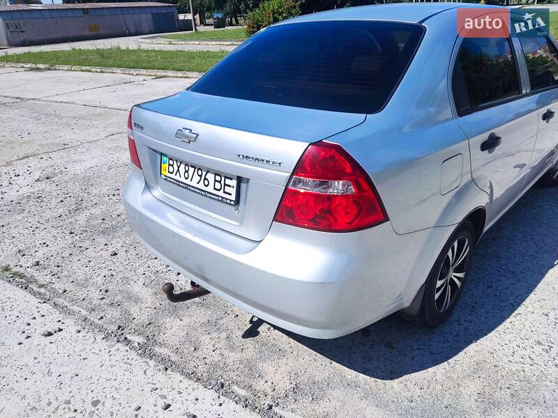 Седан Chevrolet Aveo 2008 в Нетішині