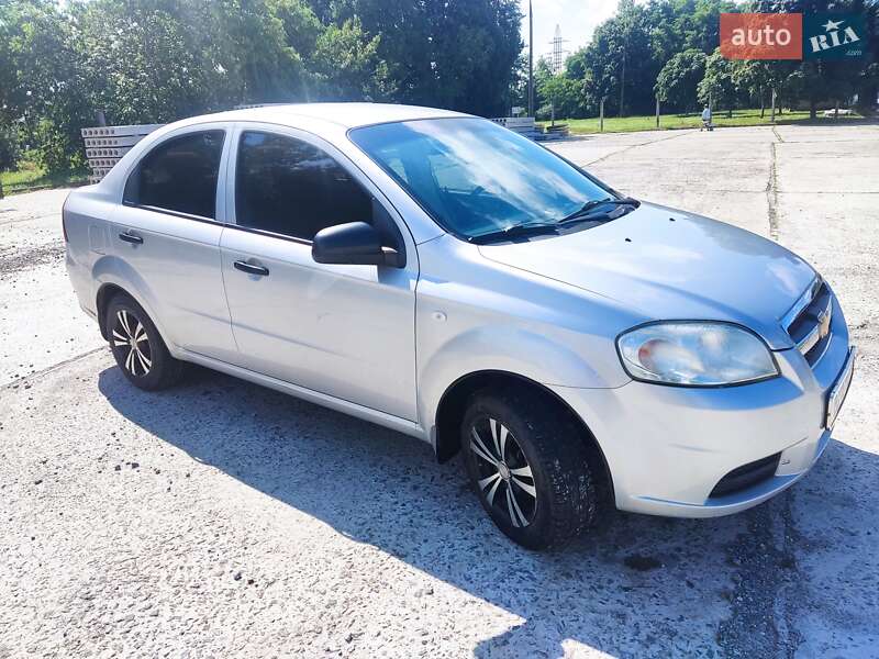 Седан Chevrolet Aveo 2008 в Нетішині