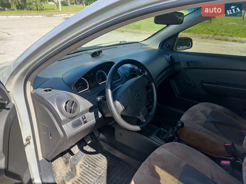 Седан Chevrolet Aveo 2008 в Нетішині