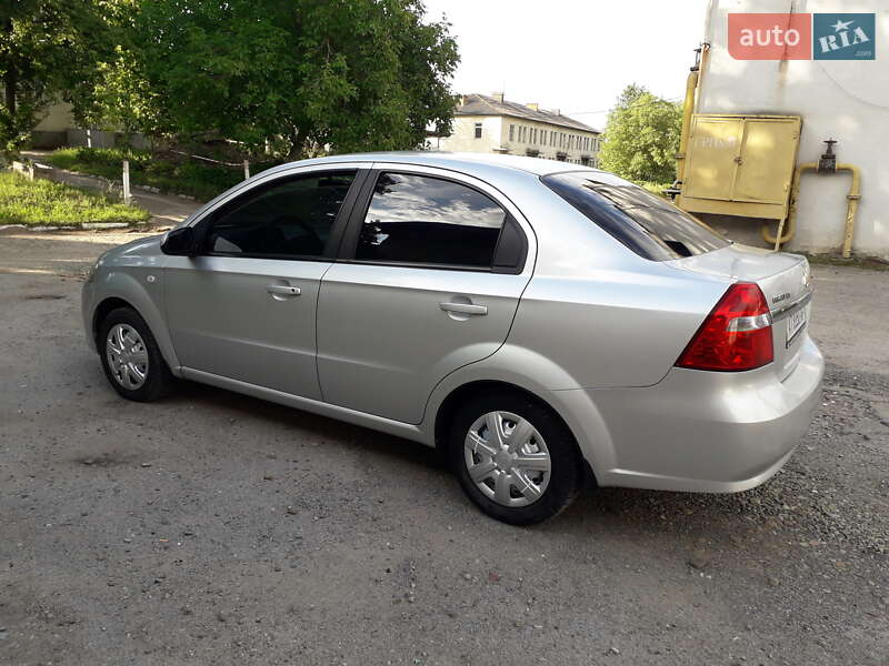 Седан Chevrolet Aveo 2008 в Ивано-Франковске