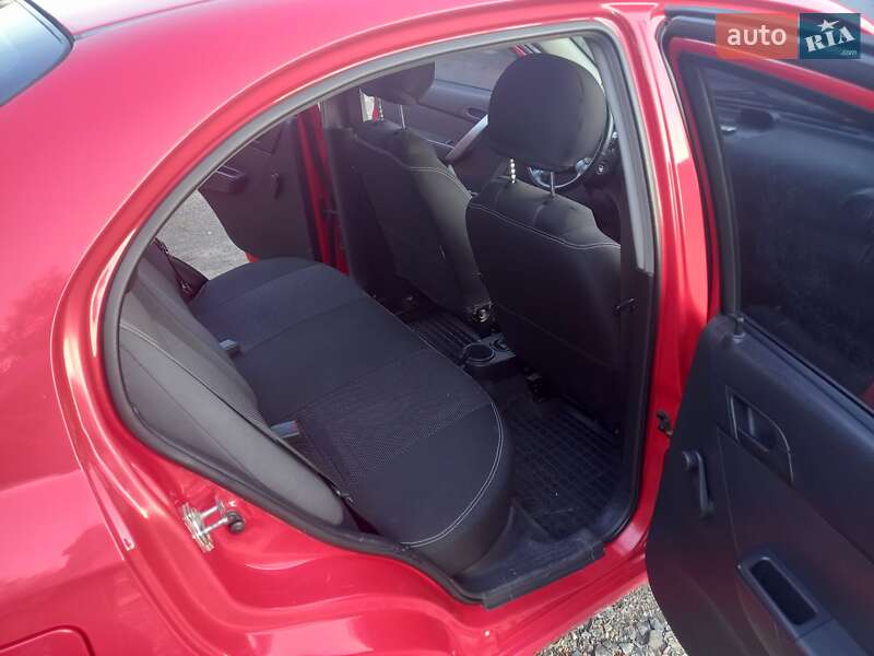 Седан Chevrolet Aveo 2008 в Львові