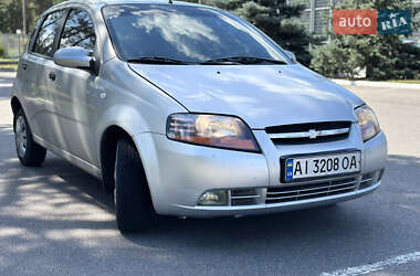 Хэтчбек Chevrolet Aveo 2006 в 