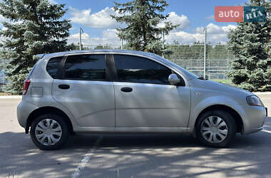 Хэтчбек Chevrolet Aveo 2006 в 